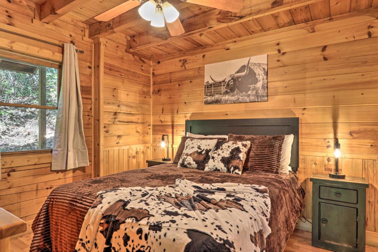 סביירוויל Cabin With Hot Tub And Deck, 3 Mi To Pigeon Forge מראה חיצוני תמונה
