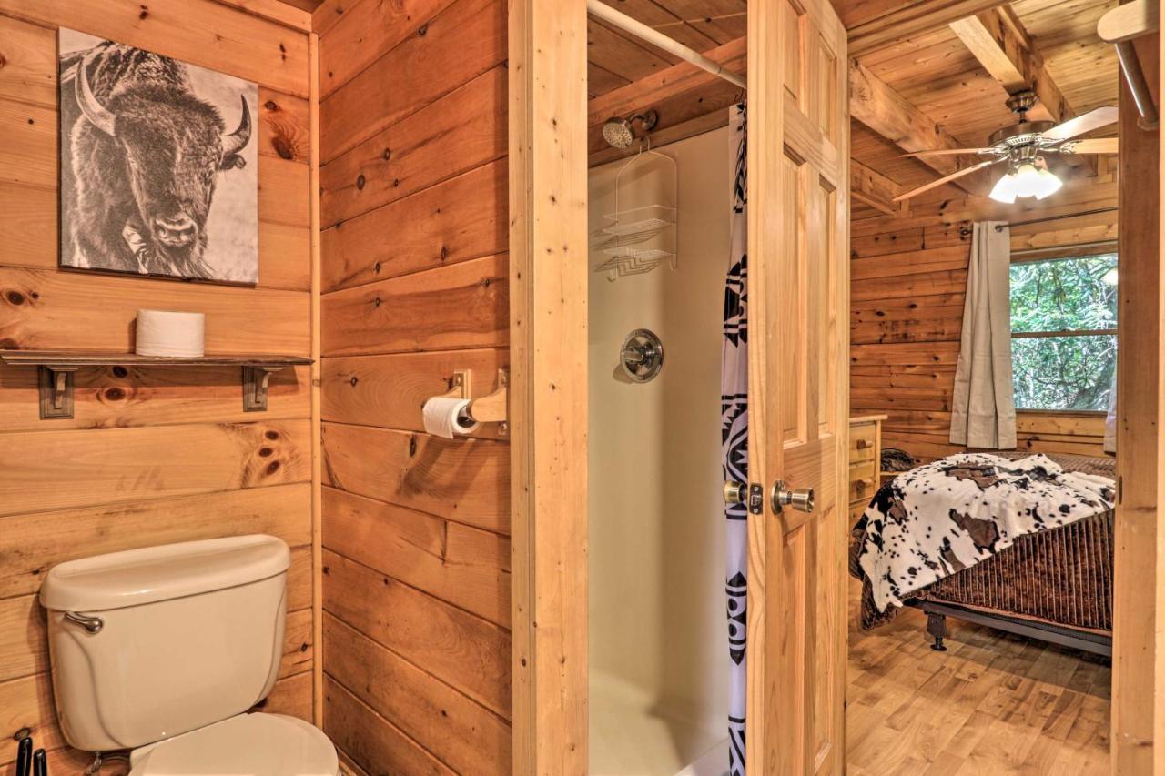 סביירוויל Cabin With Hot Tub And Deck, 3 Mi To Pigeon Forge מראה חיצוני תמונה