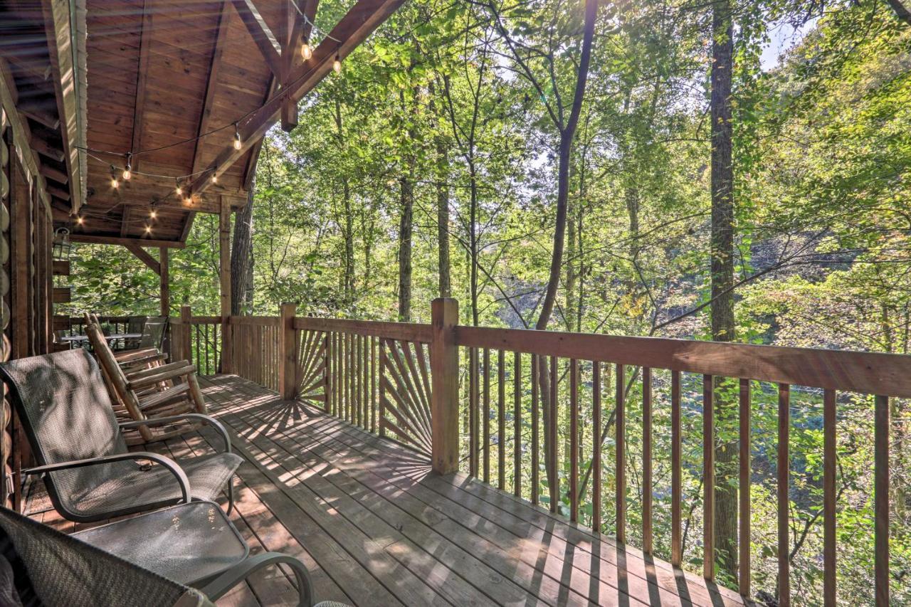 סביירוויל Cabin With Hot Tub And Deck, 3 Mi To Pigeon Forge מראה חיצוני תמונה